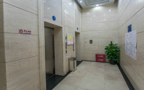一轻大厦电梯 